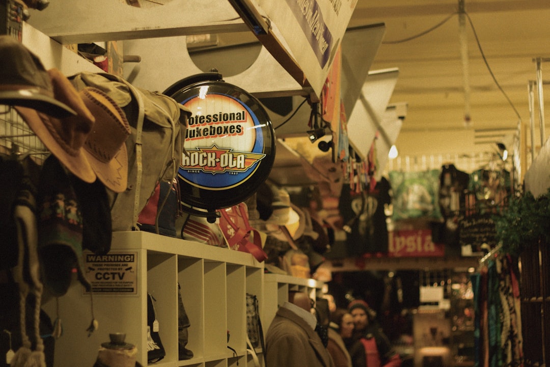 découvrez le marché de l'occasion : des produits de qualité à prix réduits, une alternative économique et écologique pour vos achats.