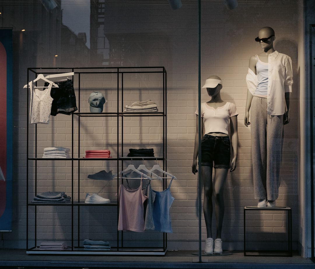 découvrez la mode durable : des vêtements éthiques et écologiques alliant style et respect de l'environnement pour un avenir responsable.