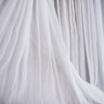 découvrez l'élégance et le savoir-faire exceptionnel de la haute couture, où chaque création est une œuvre d'art unique alliant luxe et créativité.