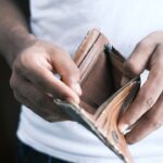 découvrez tout sur la faillite : définition, causes, conséquences et solutions pour gérer une situation financière difficile.
