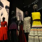découvrez l'univers de la fast fashion : des tendances mode rapides, accessibles et renouvelées constamment pour un style toujours à la pointe.