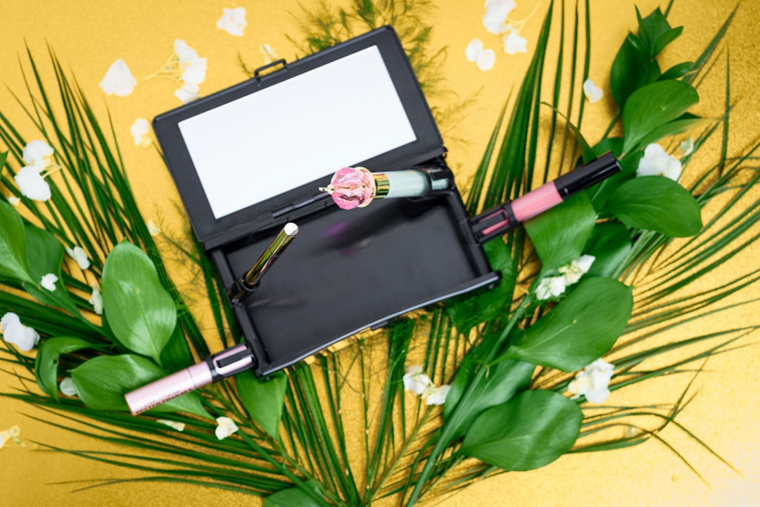 découvrez notre mother's day beauty box, le cadeau parfait pour choyer maman avec des produits de beauté sélectionnés avec soin pour une expérience de bien-être unique.