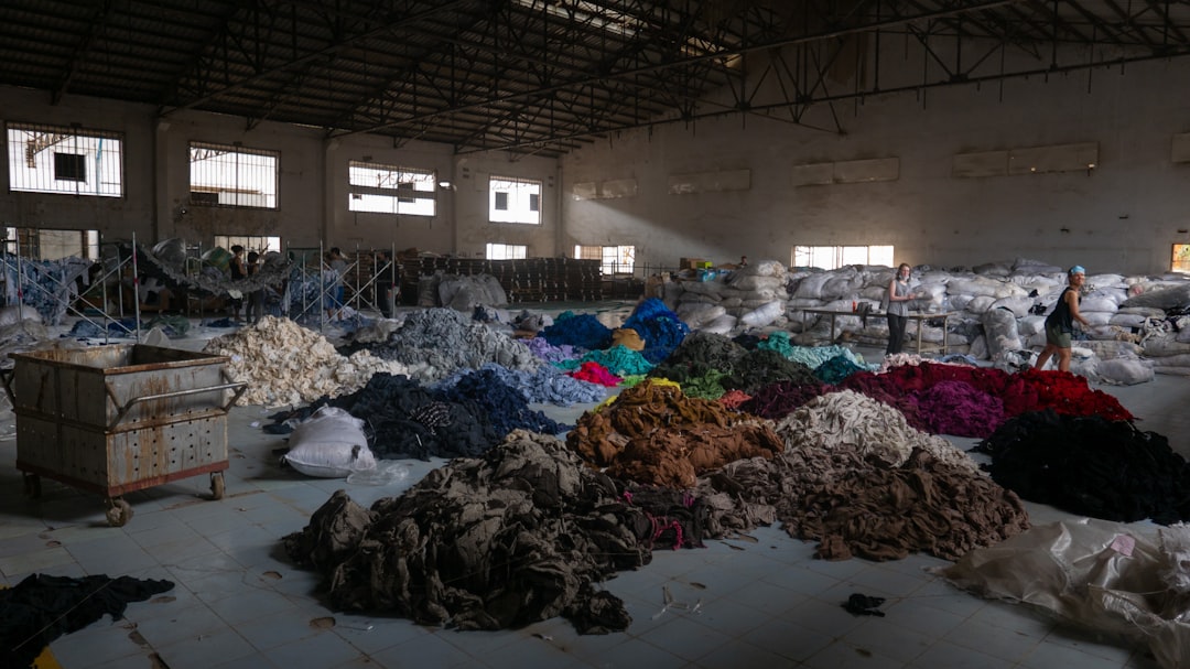 découvrez la mode durable : des vêtements éthiques, respectueux de l'environnement et conçus pour un avenir responsable.