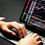 découvrez ce qu'est la balance commerciale, son importance économique et comment elle reflète les échanges entre les exportations et importations d'un pays.