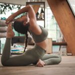 découvrez les bienfaits du yoga pour votre corps et votre esprit. techniques, postures et conseils pour débutants et confirmés afin d'améliorer votre bien-être au quotidien.