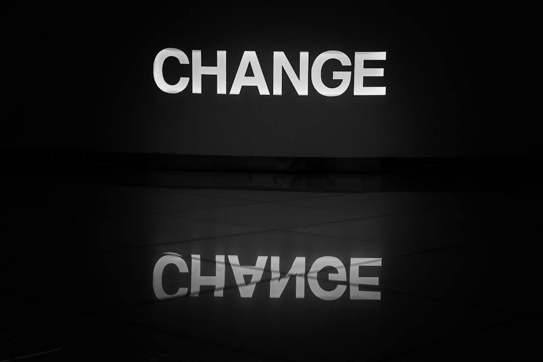 découvrez tout sur la transition : définition, enjeux et conseils pour réussir vos changements personnels et professionnels.