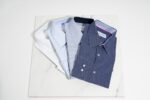 découvrez comment porter une chemise rentrée pour un style élégant et soigné, adapté à toutes les occasions.