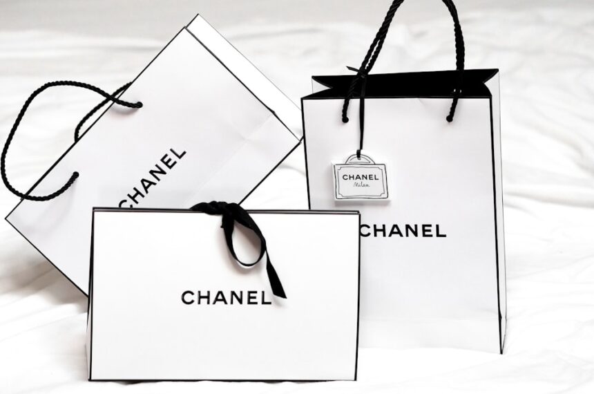 découvrez notre collection de sacs de luxe écologiques alliant élégance et respect de l'environnement pour un style chic et responsable.