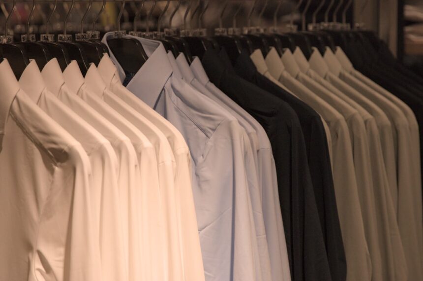 découvrez la surtaxe progressive sur la mode rapide pour encourager une consommation plus responsable et réduire l'impact environnemental de l'industrie textile.