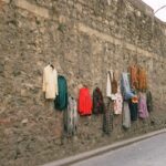 découvrez notre sélection de vêtements invendus à prix réduits. des articles de mode de qualité, disponibles en éditions limitées, pour renouveler votre style sans vous ruiner.