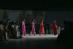 découvrez les dernières tendances et moments forts de la fashion week, l'événement incontournable de la mode où les créateurs présentent leurs nouvelles collections.