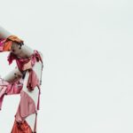 découvrez l'univers de la fast fashion : tendances rapides, vêtements accessibles et styles renouvelés en un temps record pour rester à la pointe de la mode.