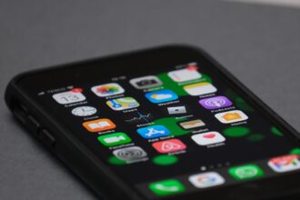 découvrez tout ce qu'il faut savoir sur l'introduction en bourse (ipo) : définition, processus, avantages et risques pour les investisseurs.